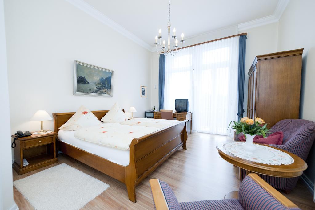 Hotel Spoettel 3*